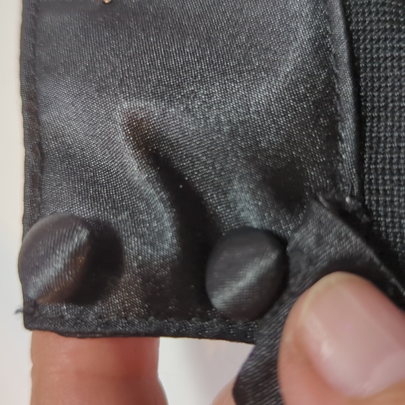 Classy black summer knit top size 10, all buttons seams and beads/sequins in VGC - Picture 13 of 15